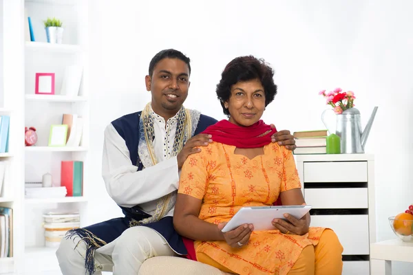 Punjabi familj — Stockfoto