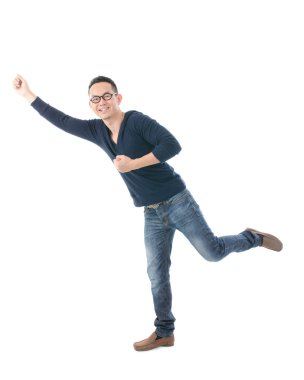 Asyalı adam başarı kutluyor