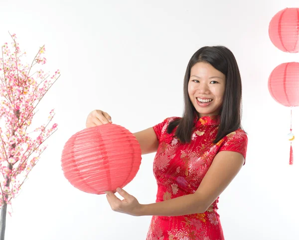 Asiático feminino celebrando ano novo chinês — Fotografia de Stock