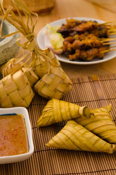 Ketupat malaysische traditionelle Nahrung — Stockfoto