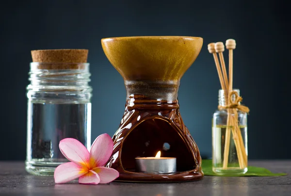Tratamento de saúde tropical frangipani spa com aromaterapia e — Fotografia de Stock
