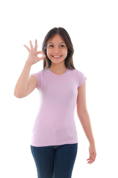 Szép fiatal lány maláj mutatja az Ok jele, ellen, fehér backgro — Stock Fotó