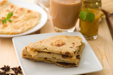 yığılmış chapati, Hint düz ekmek tabağı, genellikle ile servis