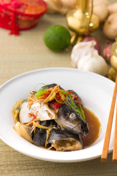 Steam fish head soy sauce, patin silver catfish steamed with chi — Stock Photo, Image