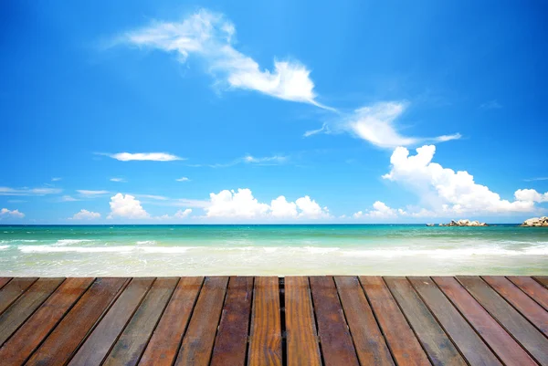 Blue beach with empty plank woods, suitable for product placemen — Stock Photo, Image