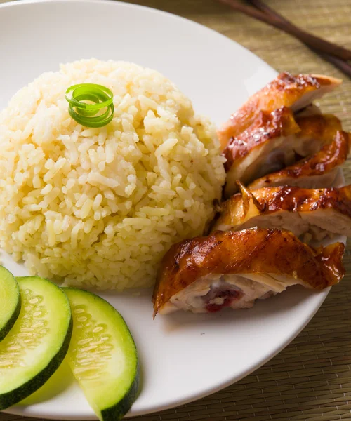 Hainan csirke rizs, Szingapúri élelmiszer-anyagok-mint a háttérb — Stock Fotó