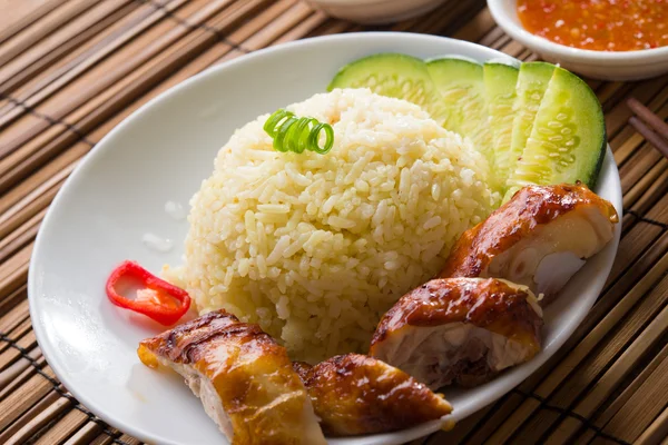 Hainan chicken rice , singapore food with materials as backgrou — Stock Photo, Image