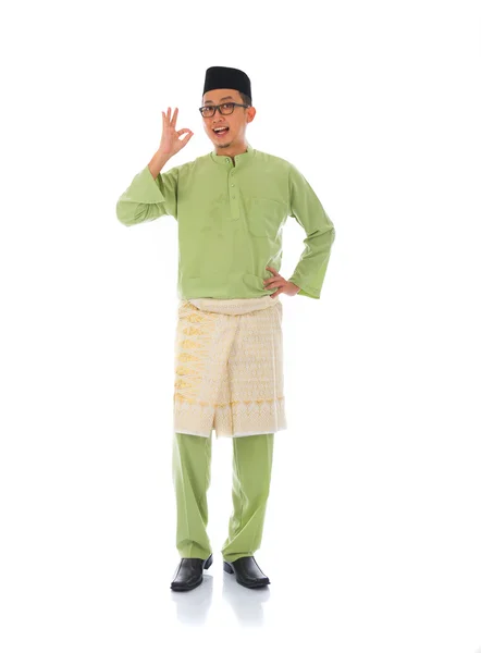 Indonesia male with ok sign during ramadan isolated white backgr — Stock Photo, Image