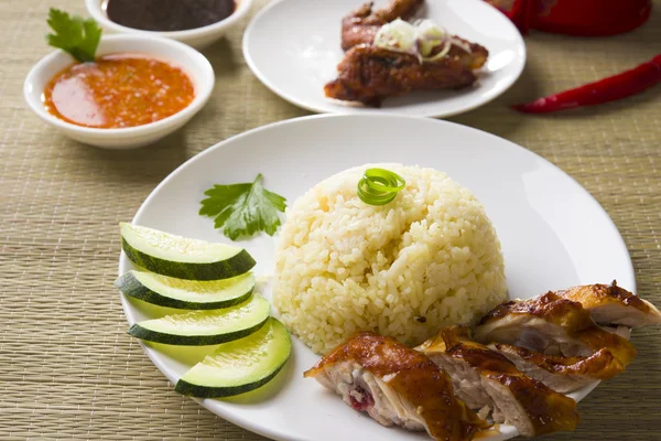 Nasi ayam. Asian style hainan chicken rice closeup — Stok Foto
