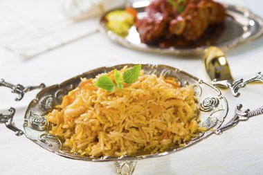 geleneksel Hindistan yemeği biryani tavuk pilav