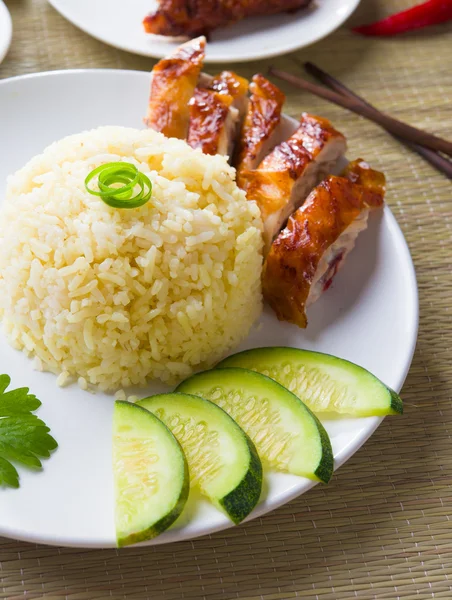 Arroz de frango. Asiático estilo hainan frango arroz closeup — Fotografia de Stock