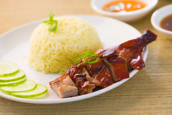 烤鸭水稻，在新加坡最受欢迎的亚洲食品 — 图库照片