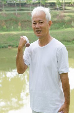 Komuta sizde dumbells açık olarak kullanma