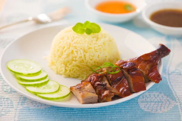 Kaczka pieczona ryżu, popularne dania kuchni azjatyckiej w Malezji — Zdjęcie stockowe