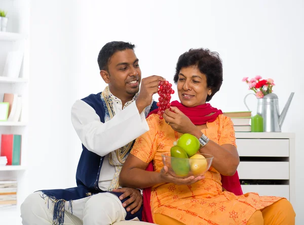 Healthy indian mother and son dining — Stock Photo, Image