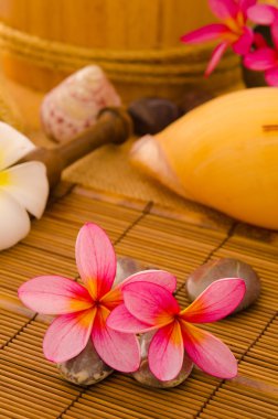 Bali dili spa ayarı. düşük aydınlatma, ilgili spa için uygun