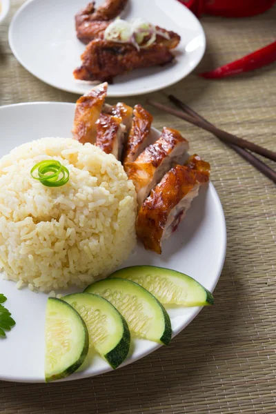 Arroz de pollo en el fondo, comida asiática —  Fotos de Stock