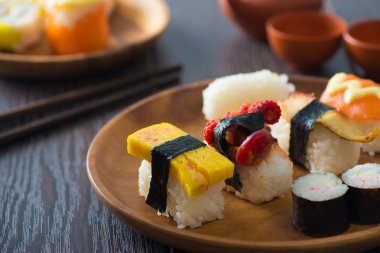 somon ve havyar rulo