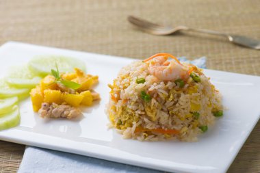 Çin kızarmış pilav