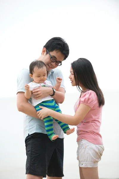 आशियाई कुटुंब — स्टॉक फोटो, इमेज