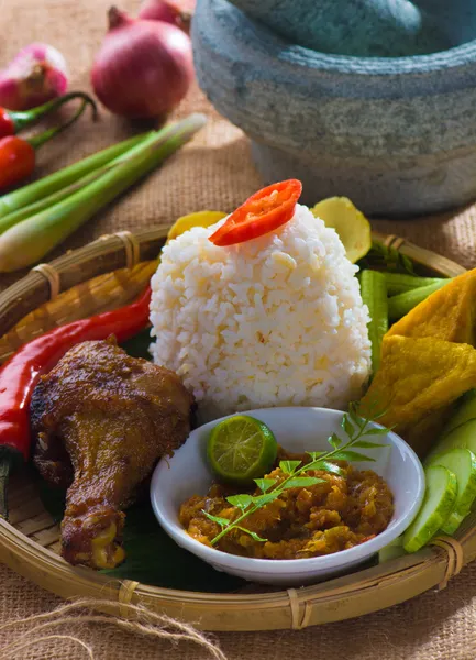 Smažené kuře rýže — Stock fotografie