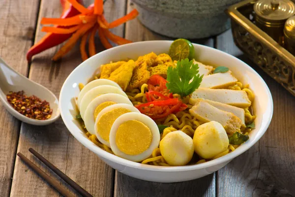 Currylaksa-Nudel — Stockfoto