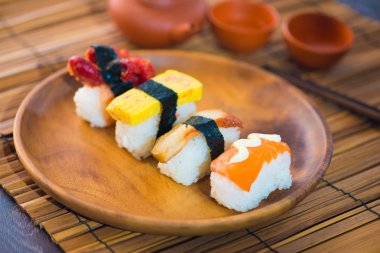 somon ve havyar rulo