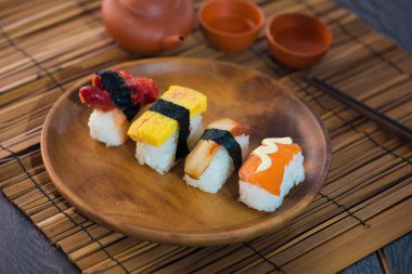 somon ve havyar rulo