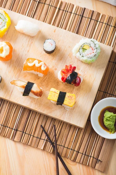 Salmon and caviar rolls — Stock Photo, Image