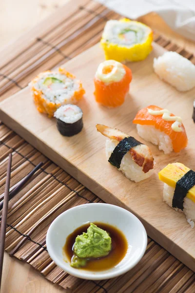 Salmon and caviar rolls — Stock Photo, Image