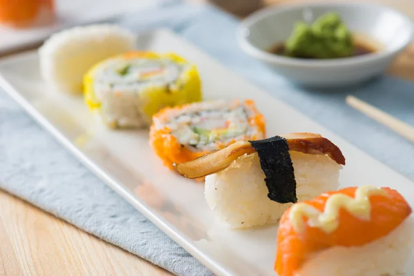 Salmon and caviar rolls — Stock Photo, Image