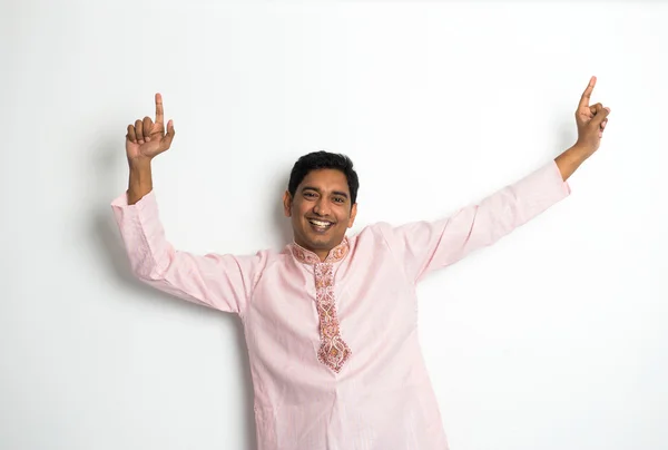 Geleneksel giysiler içinde Hintli erkek — Stok fotoğraf