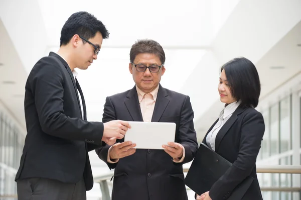 Asian business team — Stock Photo, Image