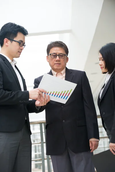 Asian business team — Stock Photo, Image