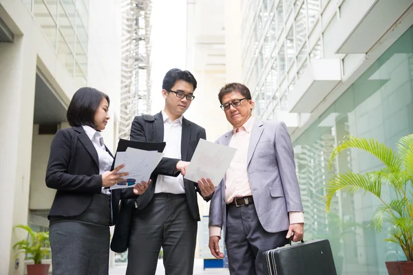 Asiatico business team — Foto Stock