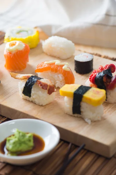 Diverse sushi voedsel — Stockfoto