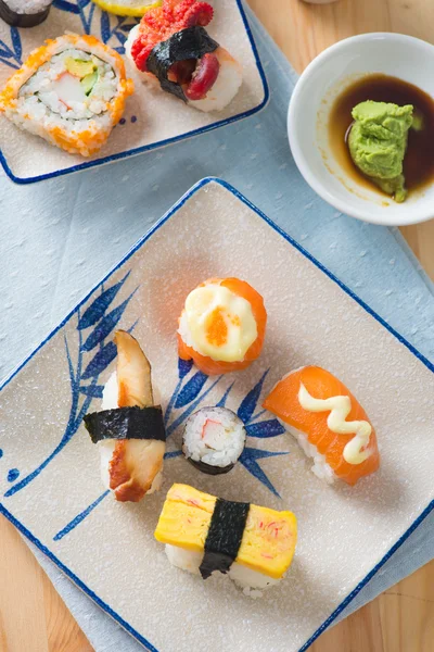 Różne jedzenie sushi — Zdjęcie stockowe