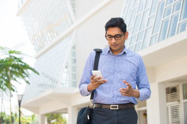 iş adamı bir telefon