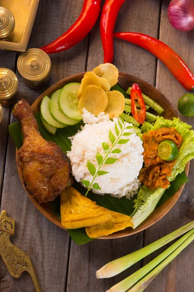 Nasi ayam penye — Foto Stock