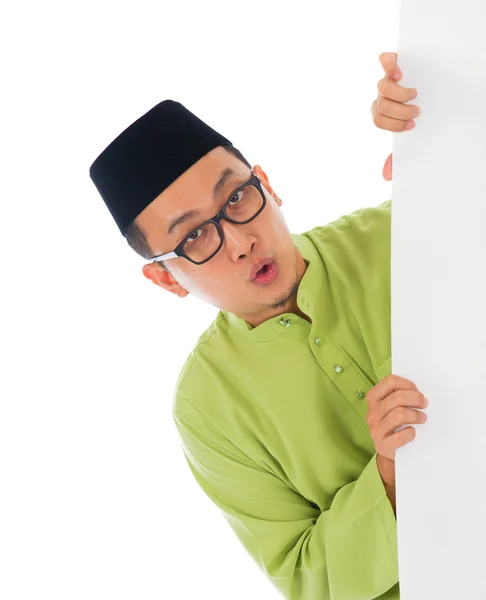 Hombre con tarjeta en blanco — Foto de Stock