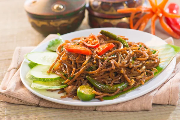 Me goreng mamak, populaire gerechten in Maleisië — Stok fotoğraf