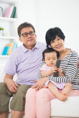 büyük veliler ile büyük kızı