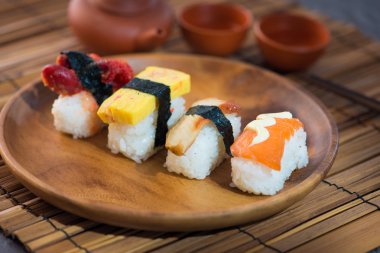 somon ve havyar rulo