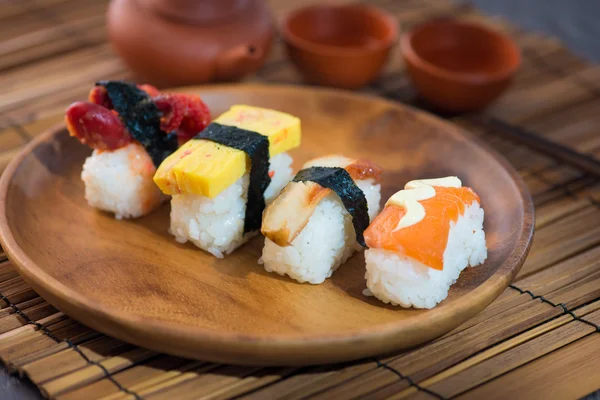 somon ve havyar rulo