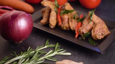 Lezzetli Asya yemeklerinin yakın görüntüsü