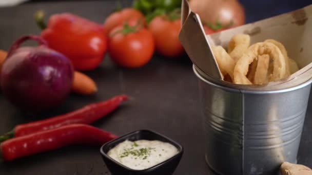 Close Footage Crispy Calamari Rings Basket Tartar Sauce — Vídeos de Stock