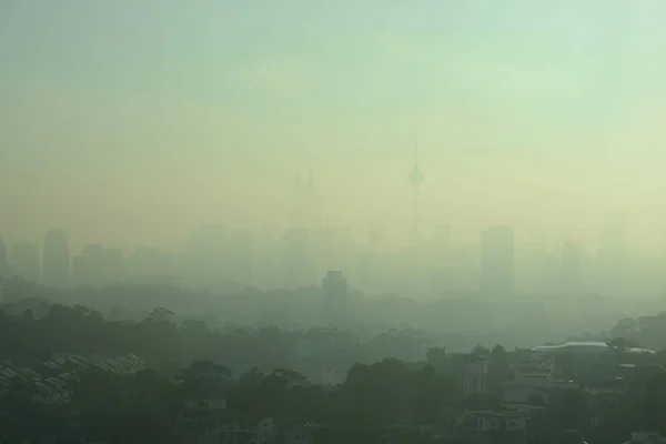 Grüner Getönter Nebel Und Stadtarchitektur Hintergrund — Stockfoto