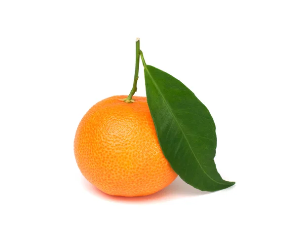 Fresh tangerine fruit with green leaf isolated on white background — Stock Photo, Image