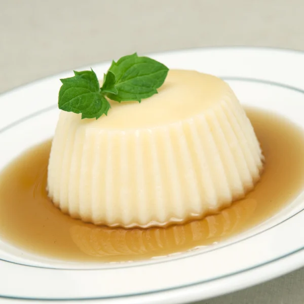 vanilya ve karamelli puding