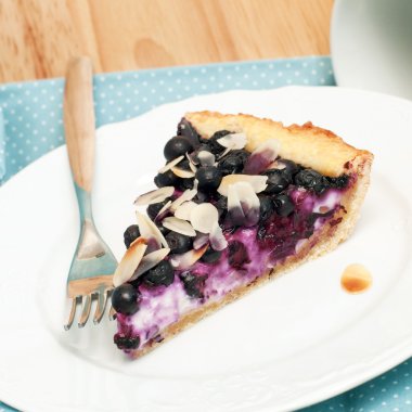 Yaban mersinli cheesecake